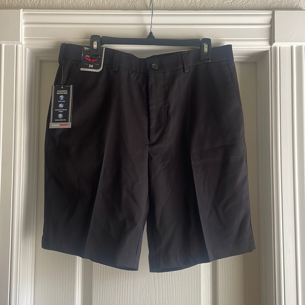 Round Tree & Yorke Black Shorts